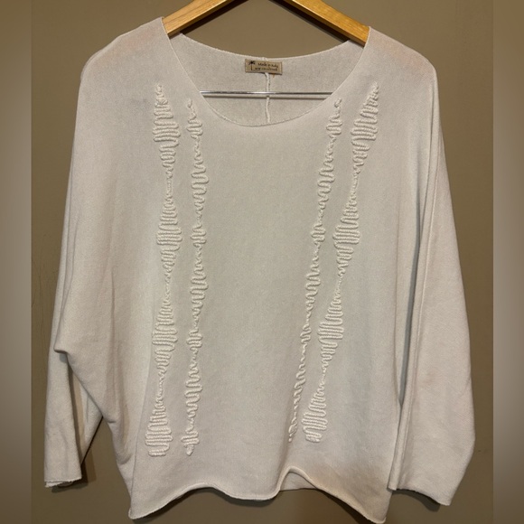 M Made In Italy Tops - MADE IN ITALY Knit Lightweight Cotton Blend Sweater Top, Embroidered Design